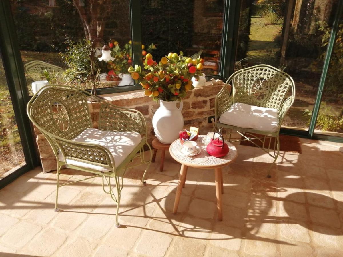 Les Berges De La Planchette Bed & Breakfast Yvignac-la-Tour Eksteriør bilde