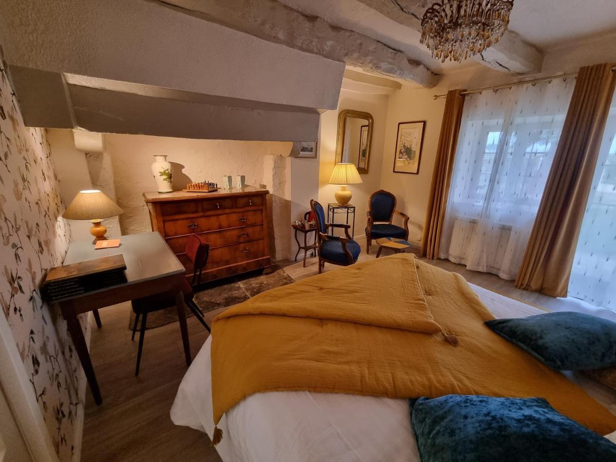 Les Berges De La Planchette Bed & Breakfast Yvignac-la-Tour Eksteriør bilde